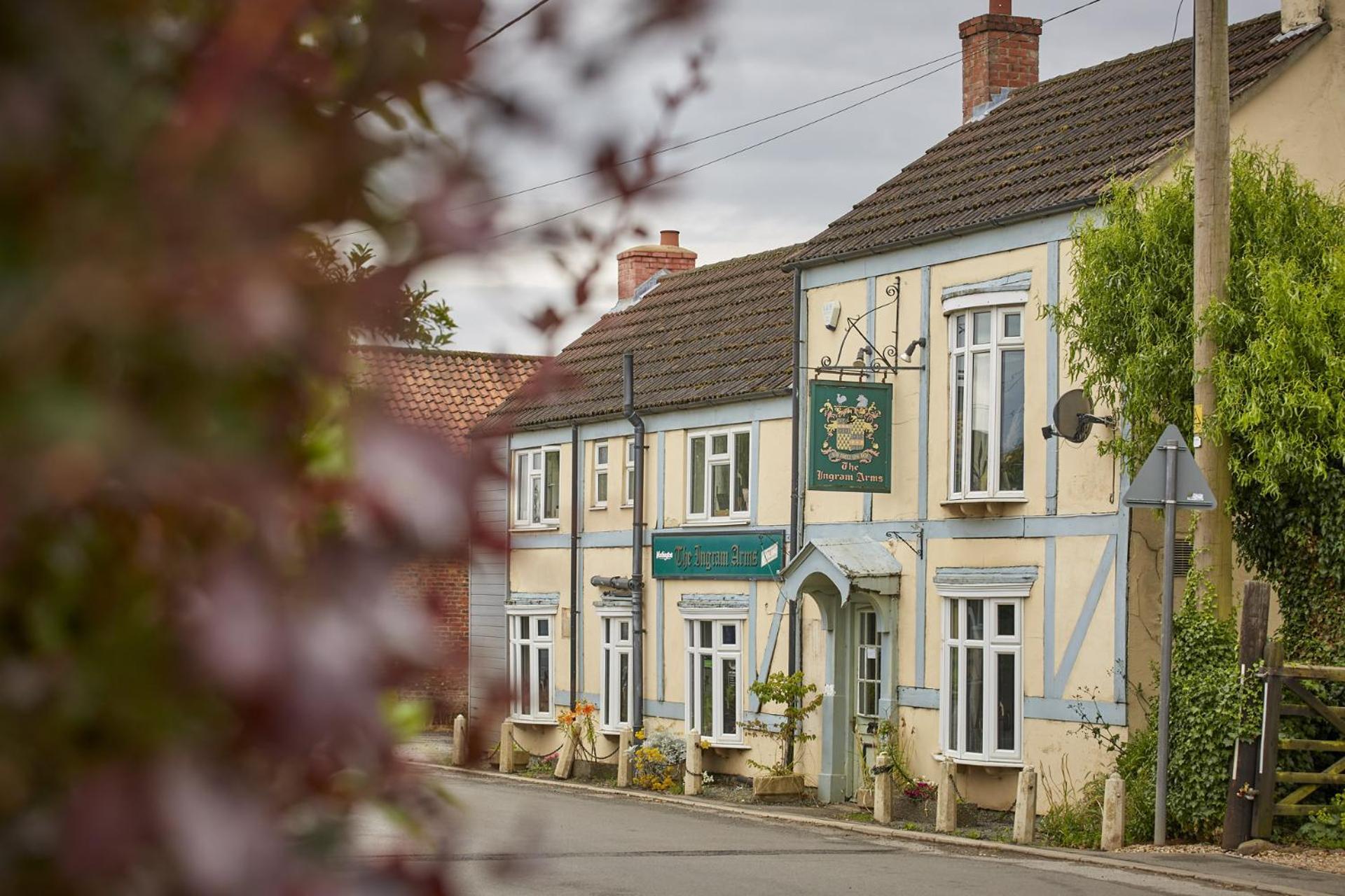 The Ingram Arms Hotell Laughton  Exteriör bild